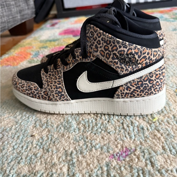Nike Air Jordan 1 Mid SE Sneakers - Black and Tan Leopard Print Only worn once. - Picture 4 of 11